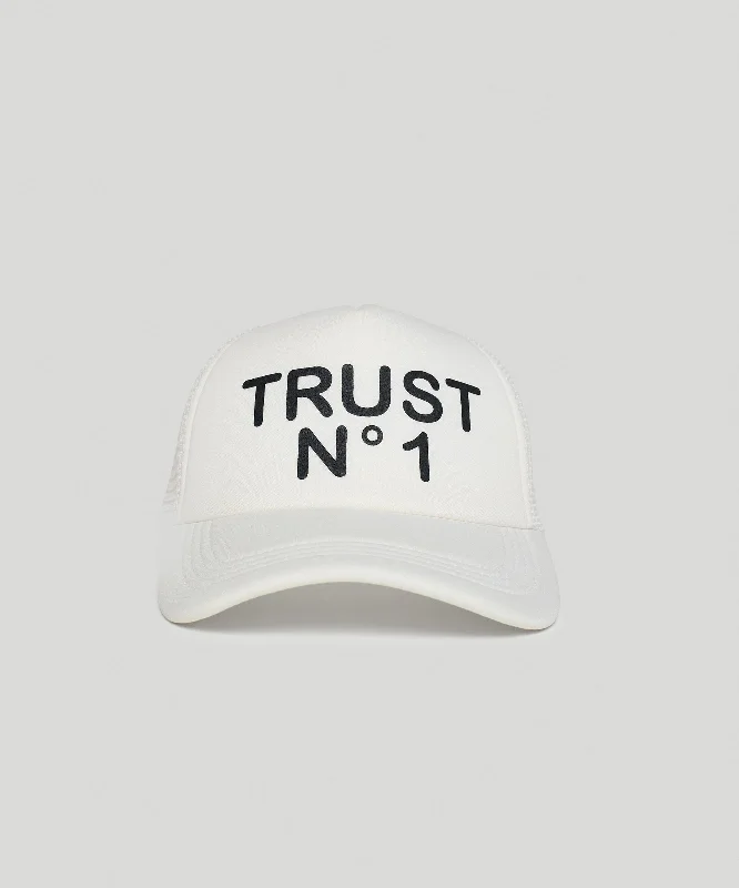 Trust No1 Print Trucker Hat - White