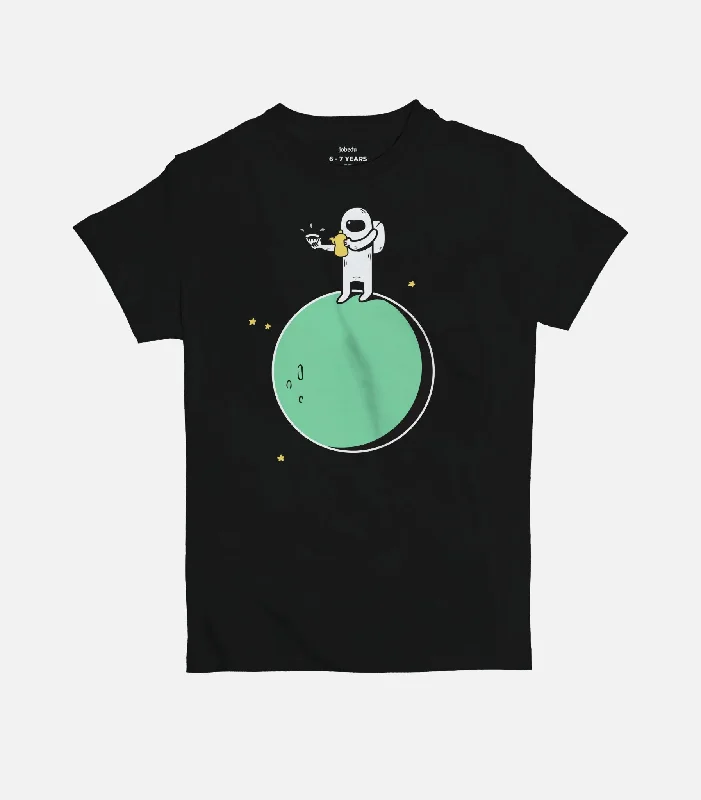 Moon Guest | Kid's Basic Cut T-shirt